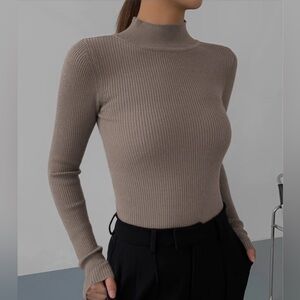 NWT Commense Taupe Ribbed Mock Turtleneck Sweater